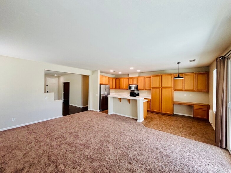 Building Photo - 4640 Trojan Ct