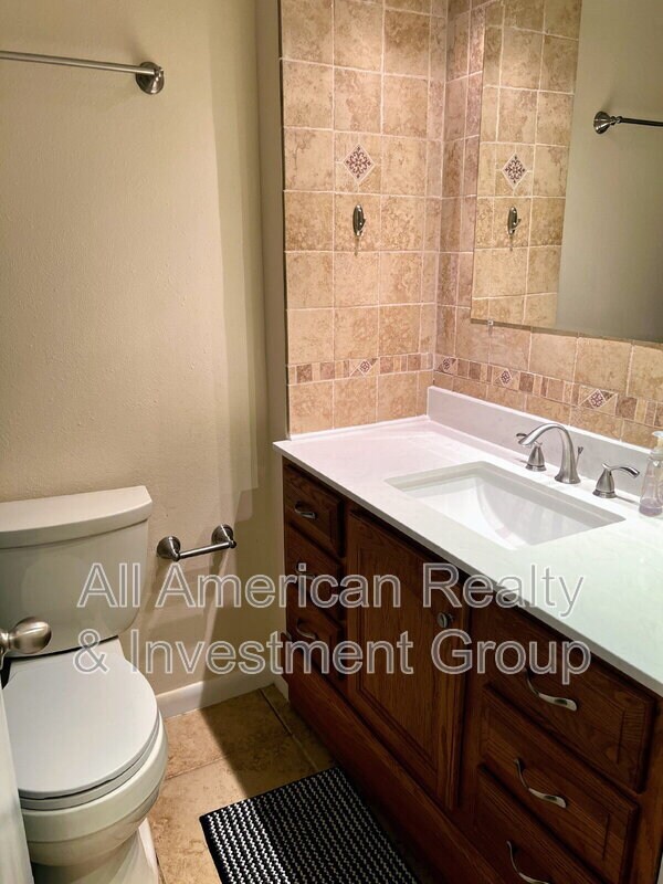 Building Photo - 137 Deville Dr