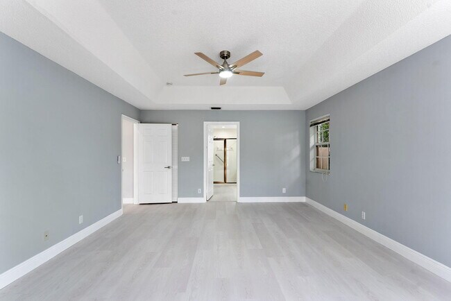 Building Photo - 1248 Lake Breeze Dr