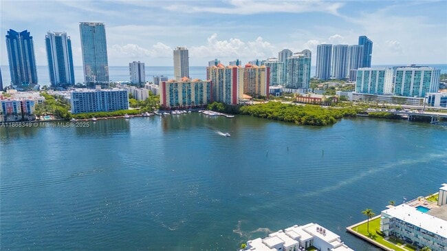 Building Photo - 3827 NE 166th St