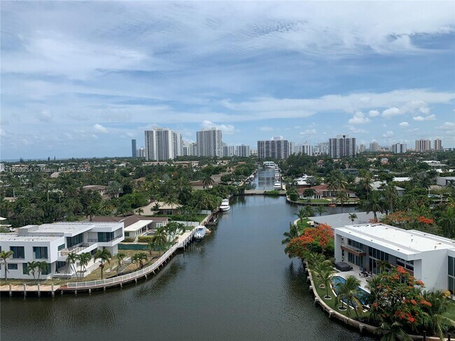 Building Photo - 401 Golden Isles Dr
