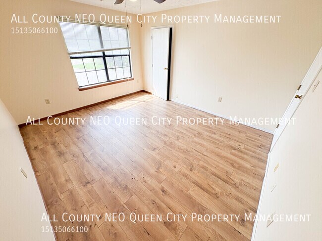 Building Photo - 2745 Brookshire Ln