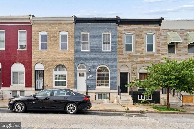 Building Photo - 2416 E Hoffman St