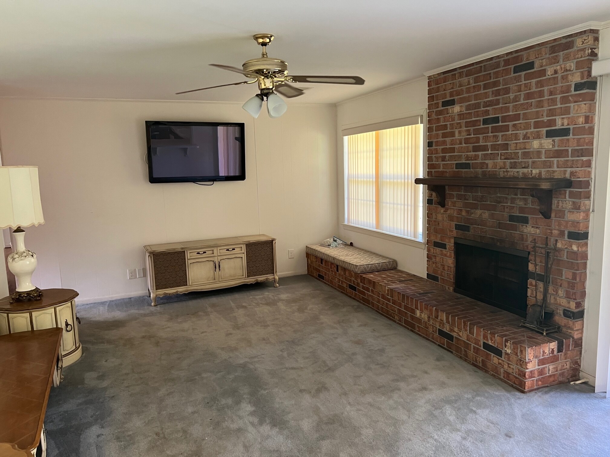 Family Room - 1810 N 58th Ave
