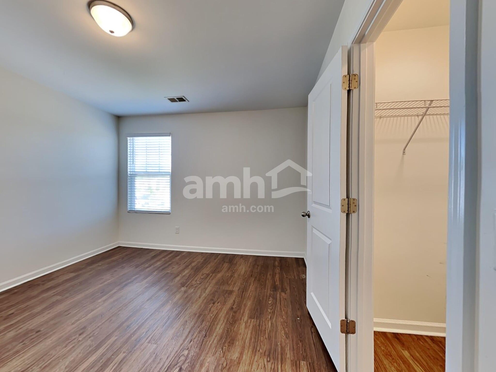Building Photo - 206 Orion Way