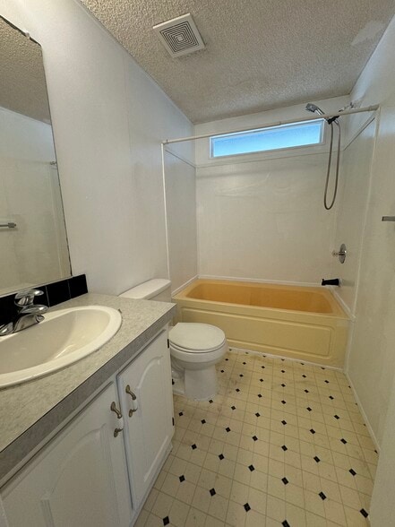 2nd Bathroom - 385 Dorman Ave