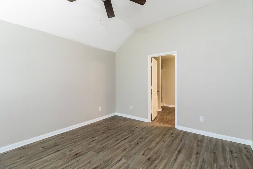 Building Photo - 1533 Conley Ln