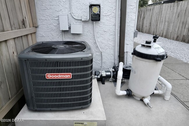 Building Photo - 929 Derbyshire Rd