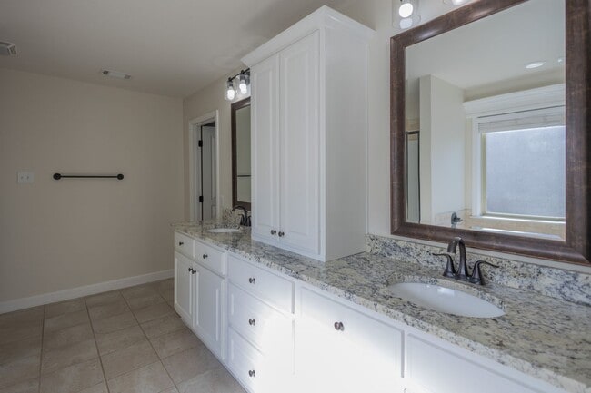 Building Photo - Charming 3 bedroom home in Austin