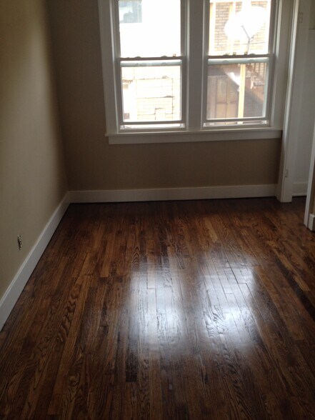 Building Photo - 116 Oak Hill Ave Ave