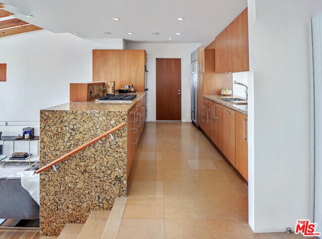 Building Photo - 17452 Revello Dr