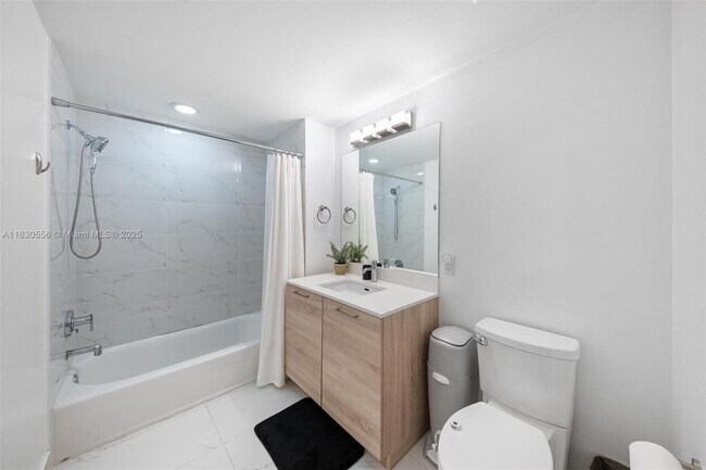 Building Photo - 16385 Biscayne Blvd