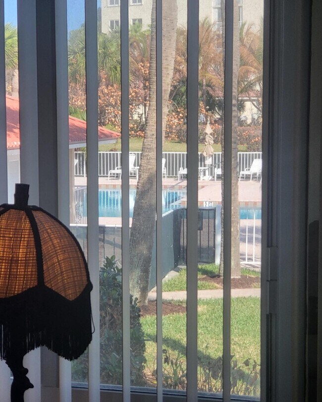 Building Photo - 3870 N Hwy A1A