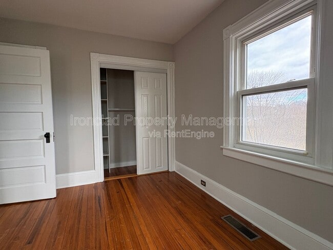 Building Photo - 15 Omo St