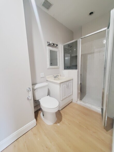 Building Photo - 79 E 25th St