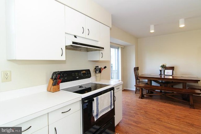 Building Photo - 7707 Old Woodstock Ln