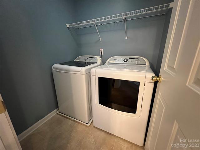 Building Photo - 4254 Piccadilly Ln