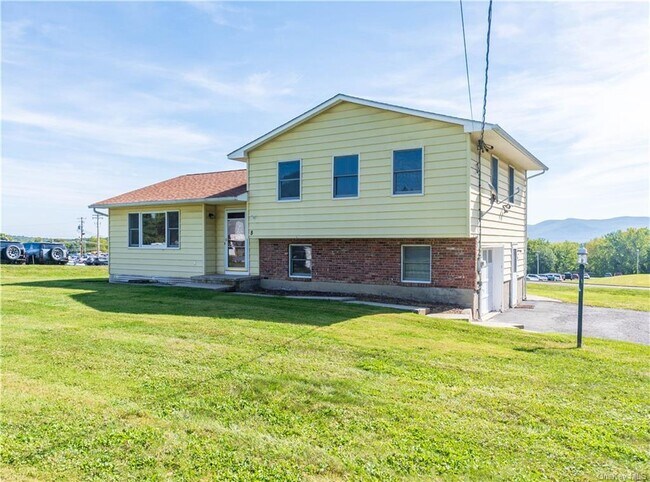 Building Photo - 8 Herman Ave