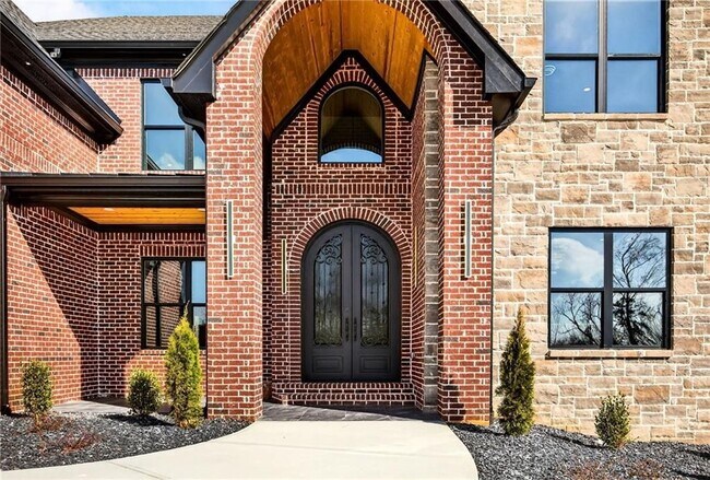 Building Photo - 405 Thunder Rd