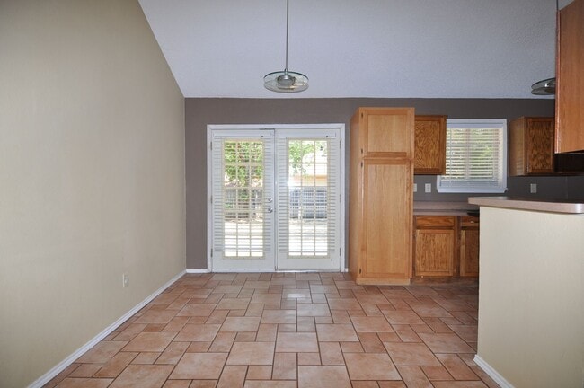 Building Photo - Spacious 3-2 in N. Ft Worth, desirable Kel...