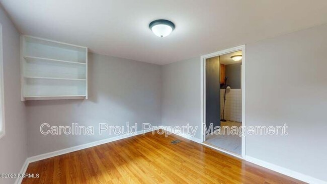 Building Photo - 741 Cindas Ln