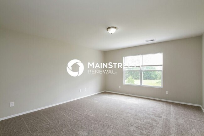 Building Photo - 3 Bedroom Pet-Friendly Home in HUNTERSVILLE, NC with Main Street Renewal