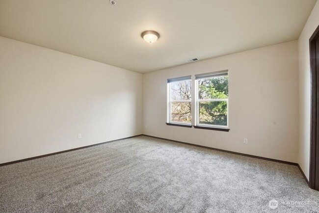 Building Photo - 17603 79th Ave Ct E