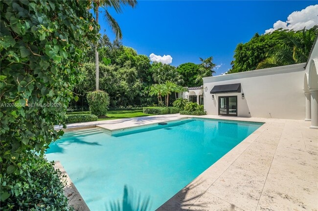 Building Photo - 4775 SW 85th St