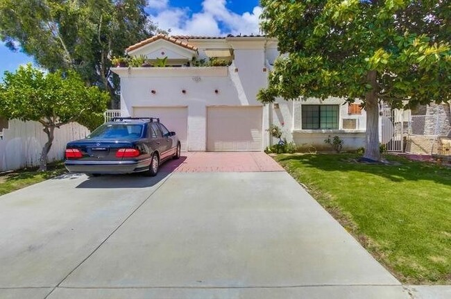 Primary Photo - 3BD/3BA Townhome Available in Pacific Beach!