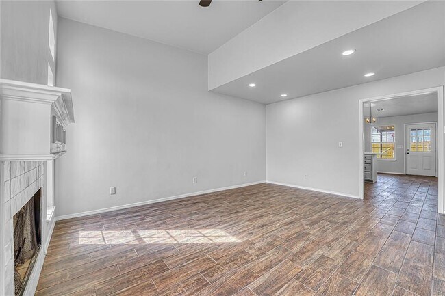 Building Photo - 2805 Shiloh Ln