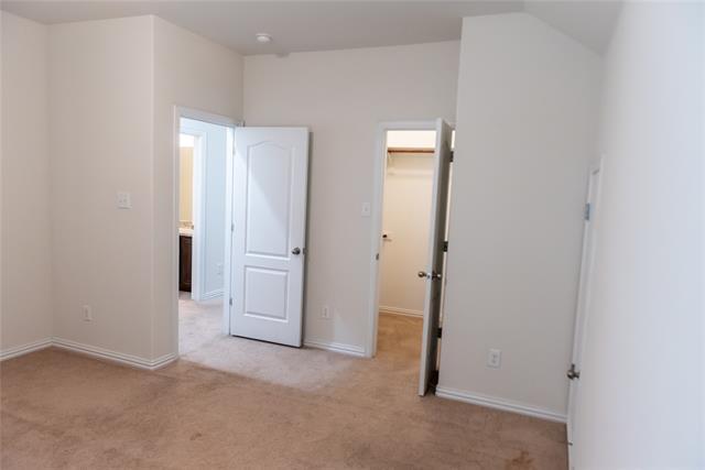 Building Photo - 983 Canterbury Lane
