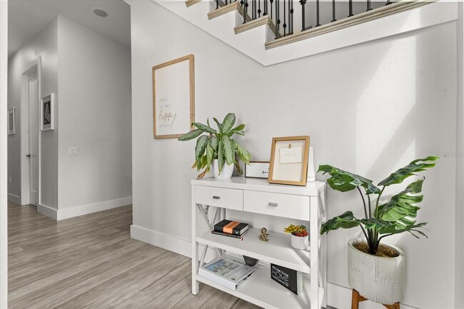 Building Photo - 668 Overspin Dr