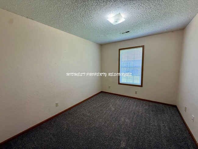 Building Photo - 503 NE Austin St