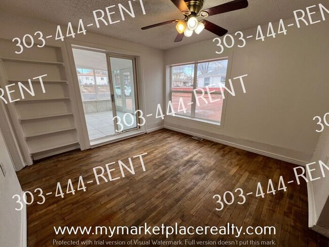 Building Photo - 2 Bedroom & 1 Bathroom Located in Denver!