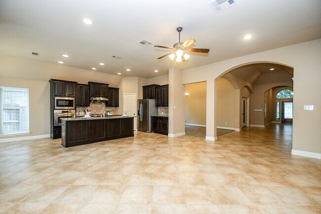 Building Photo - 2911 Village Brook Ln