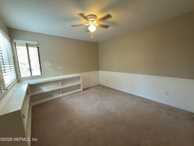 Building Photo - 1 TURTLEBACK Trl