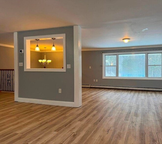 Building Photo - 240 Leda