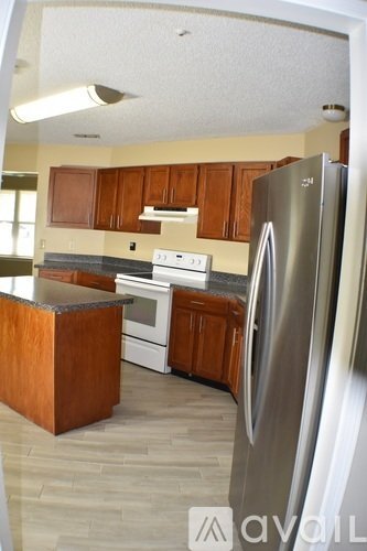 Building Photo - 10439 Inverness Dr