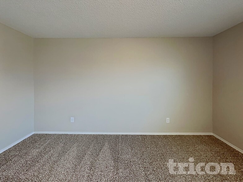 Building Photo - 360 Blairwood Dr