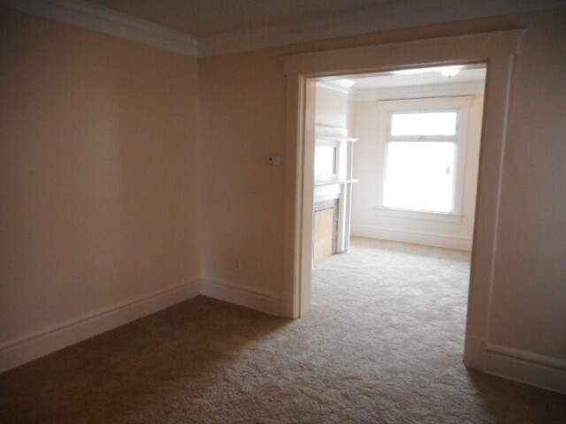 Building Photo - 166-168-168 E 11th Ave