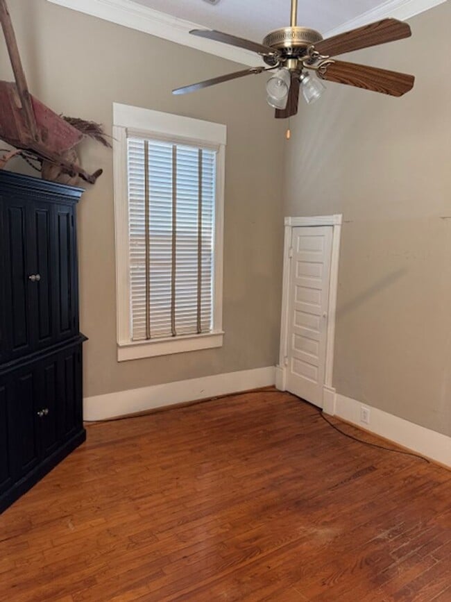 Building Photo - 416 W Montgomery St