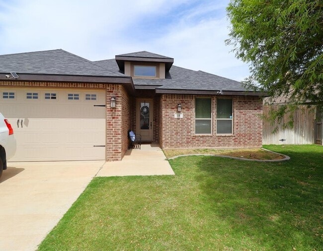 Primary Photo - 14 Cornwall Dr