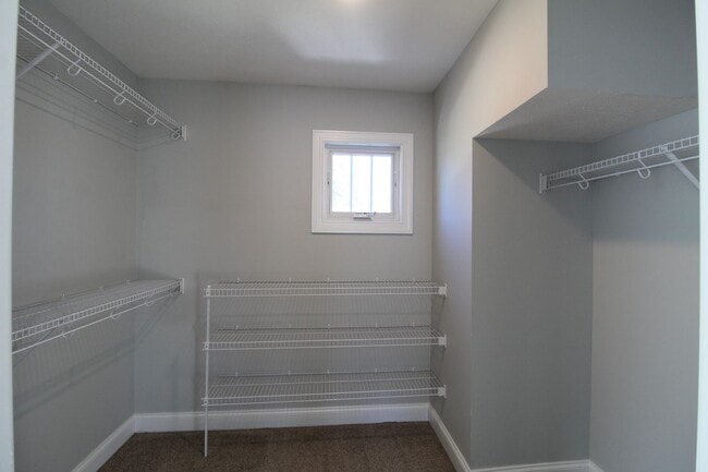 Building Photo - Beautiful 3-Bedroom, 3-Bathroom Home Near ...