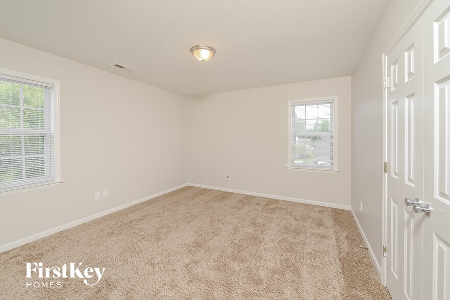 Building Photo - 1127 Brown's Run Dr