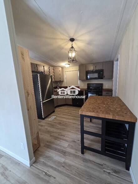 Building Photo - 2350 N 5th St