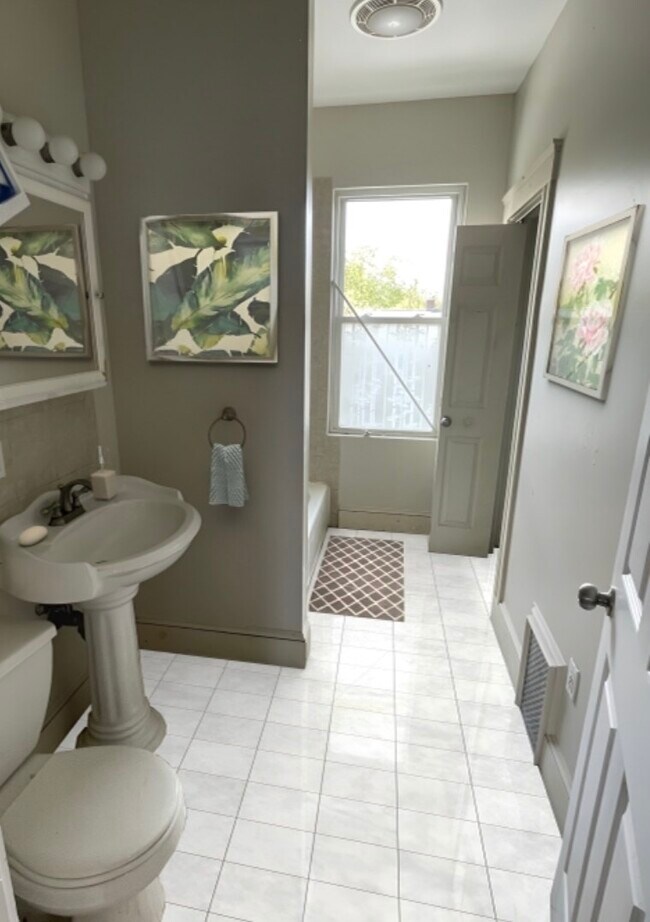 Building Photo - 240 Allston St