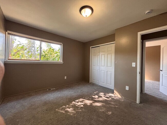 Building Photo - 20221 Tireman Ave