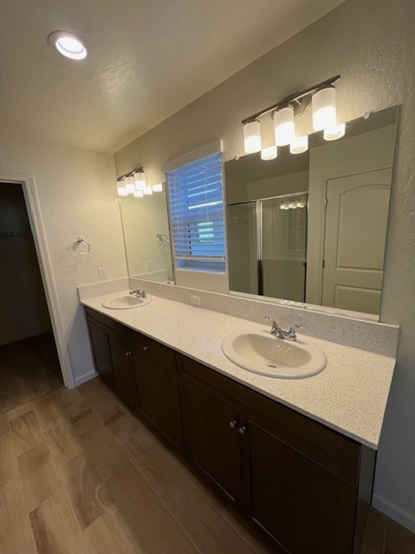 Building Photo - 30514 Delancy Rd