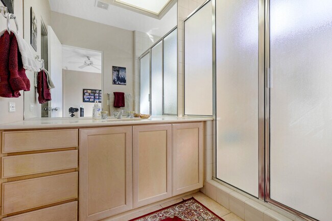 Building Photo - 496 Desert Holly Dr