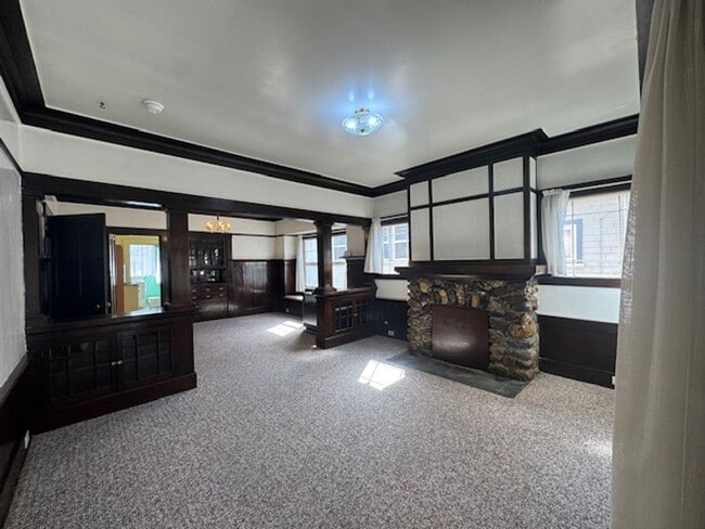 Building Photo - 1711 G St